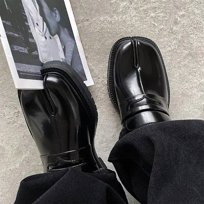 Lorenzo Vitali Tabi Split-Toe Leather Shoes