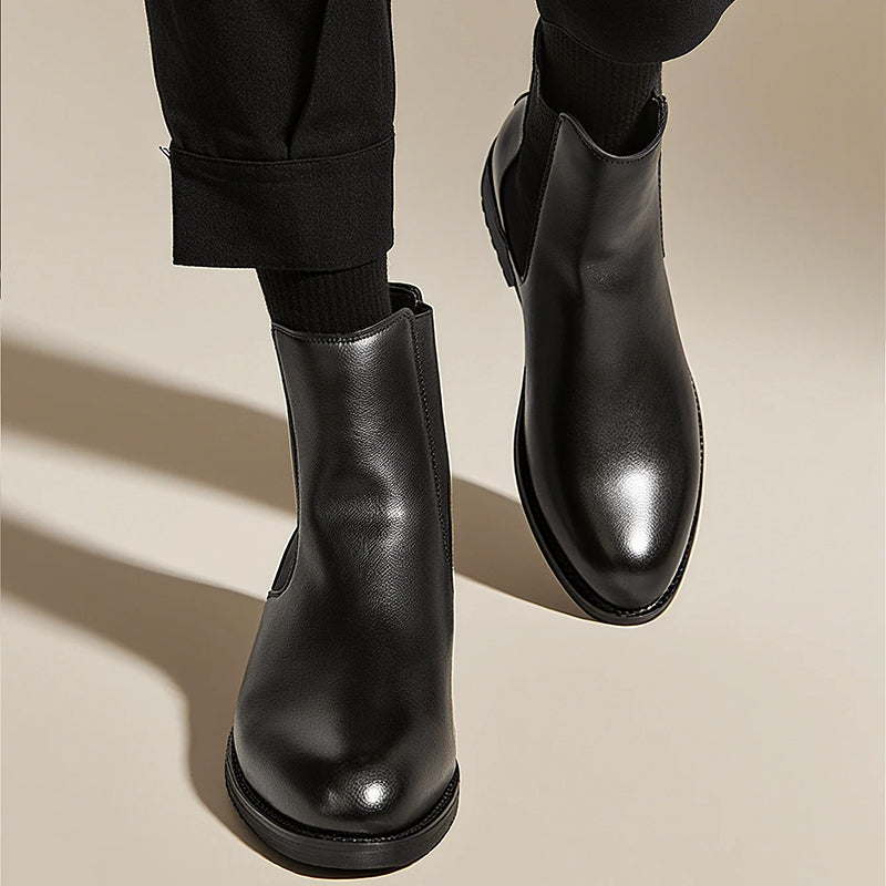 Men’s Classic Chelsea Boots with Glossy FInish